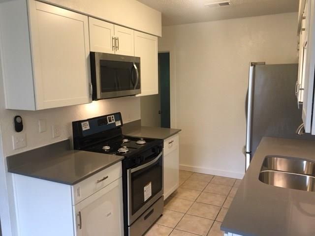 10400 Little Pebble DR B, Austin, TX 78758