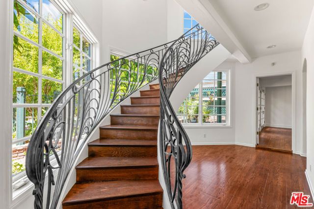 602 N Bedford Drive, Beverly Hills, CA 90210