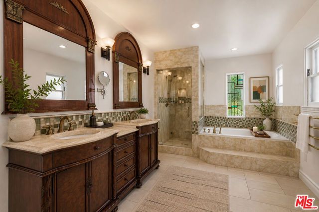 602 N Bedford Drive, Beverly Hills, CA 90210