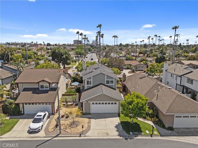 7812 Connie Dr, Huntington Beach, CA 92648