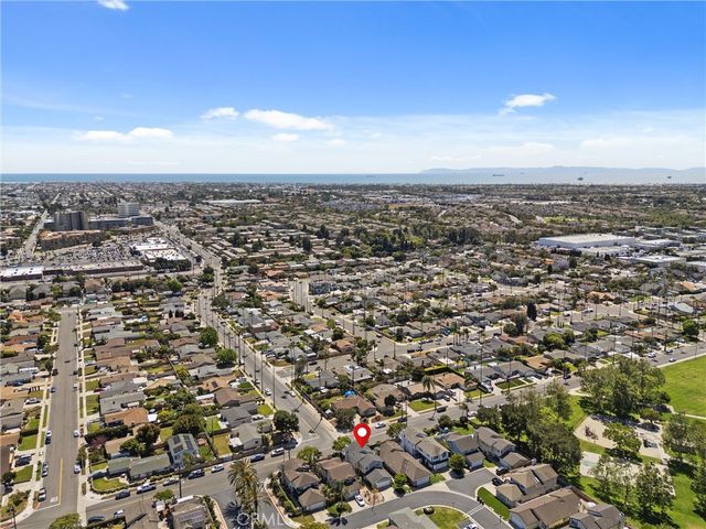 7812 Connie Dr, Huntington Beach, CA 92648