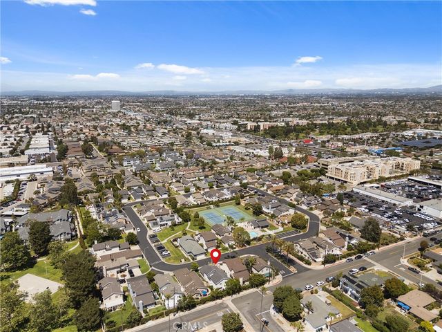 7812 Connie Dr, Huntington Beach, CA 92648
