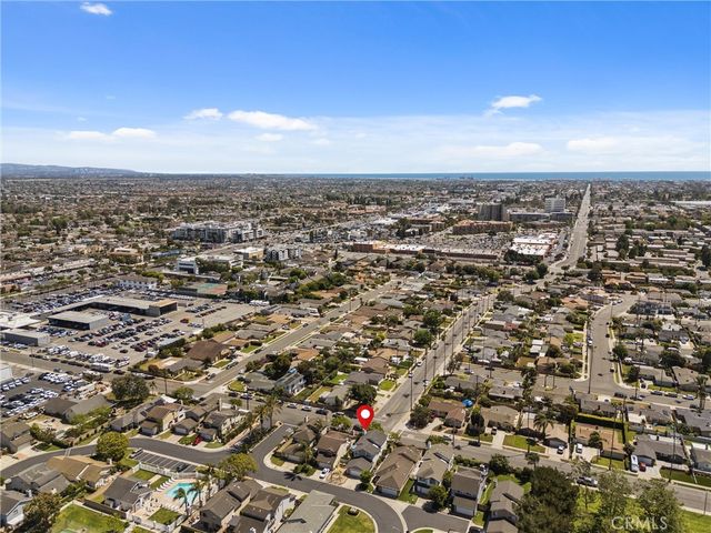 7812 Connie Dr, Huntington Beach, CA 92648