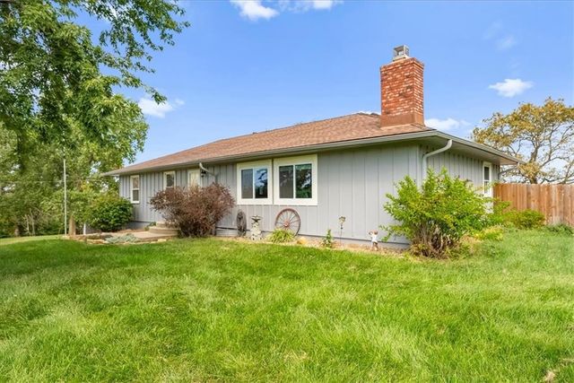 22014 W 223rd Street, Spring Hill, KS 66083