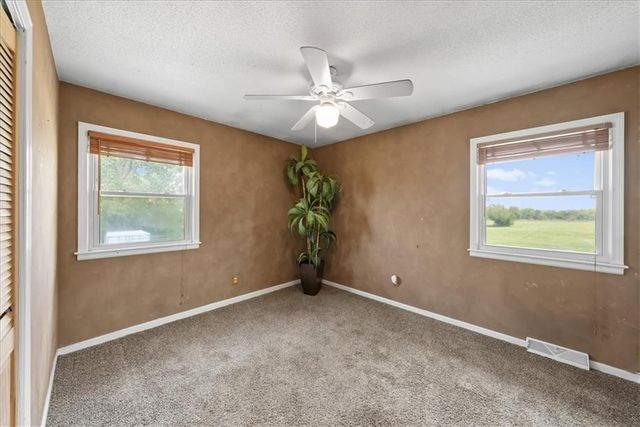 22014 W 223rd Street, Spring Hill, KS 66083