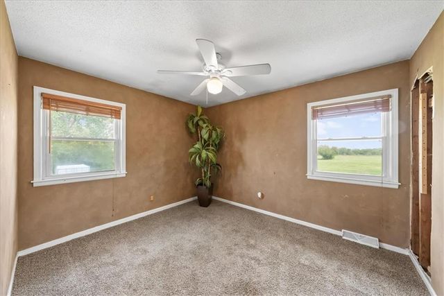 22014 W 223rd Street, Spring Hill, KS 66083