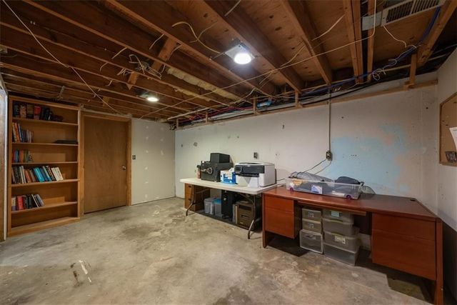 22014 W 223rd Street, Spring Hill, KS 66083