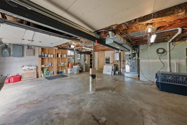 22014 W 223rd Street, Spring Hill, KS 66083