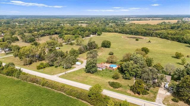 22014 W 223rd Street, Spring Hill, KS 66083