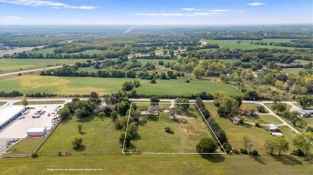 22014 W 223rd Street, Spring Hill, KS 66083