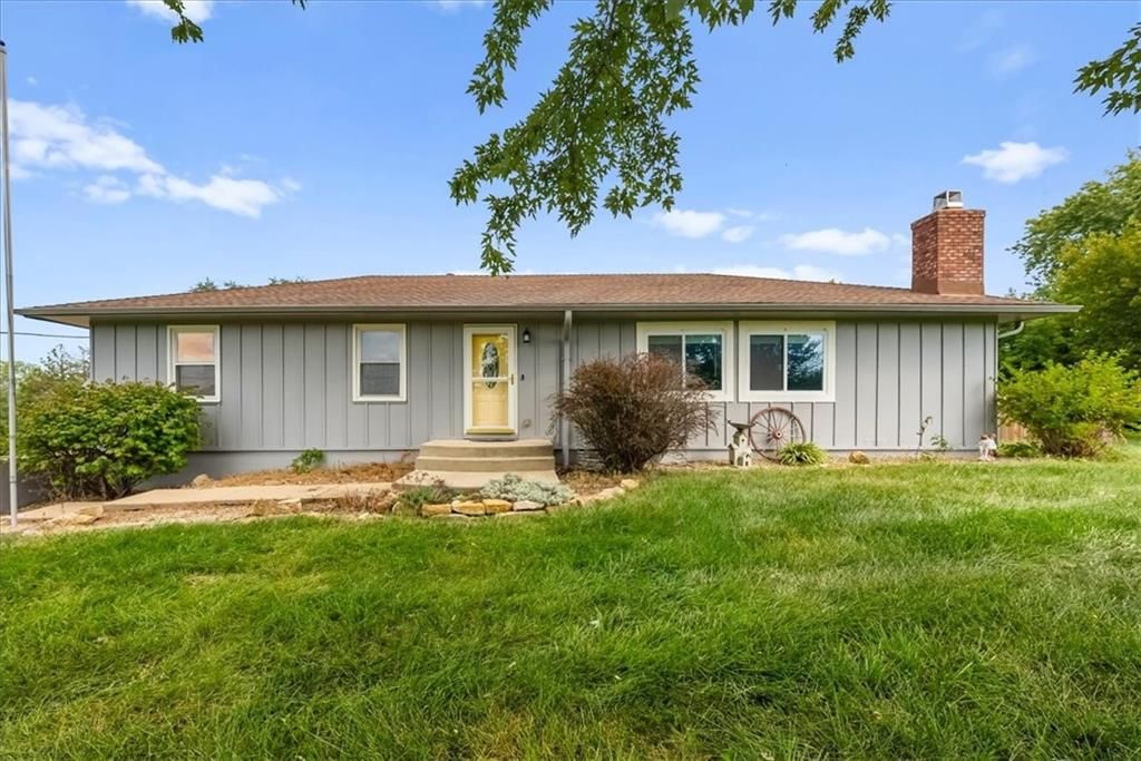 22014 W 223rd Street, Spring Hill, KS 66083