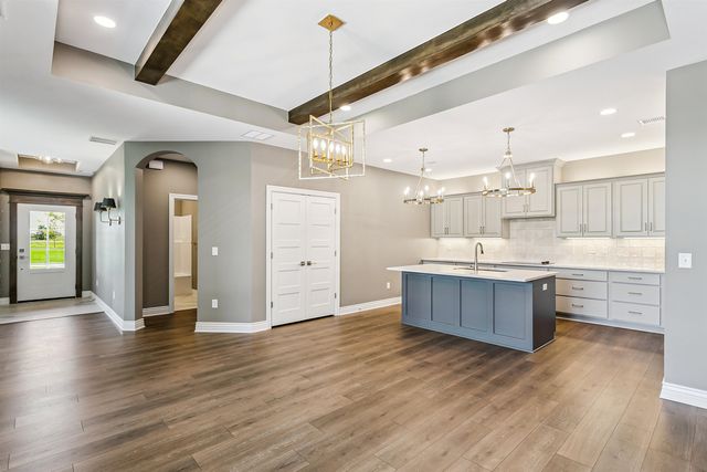 2620 W Shearwater St, Wichita, KS 67204