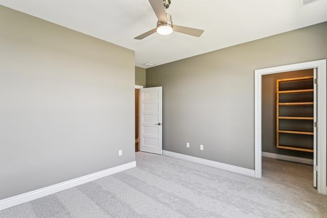 2620 W Shearwater St, Wichita, KS 67204
