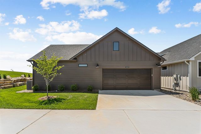 2620 W Shearwater St, Wichita, KS 67204