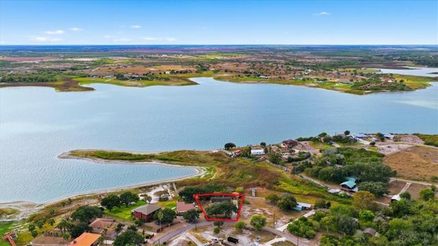 117 Knoll Trail, Sandia, TX 78383