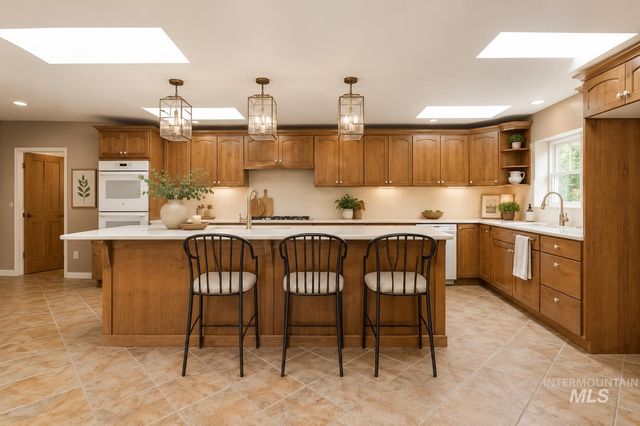 7634 W Cambridge Dr, Boise, ID 83704