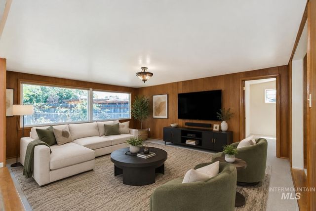 7634 W Cambridge Dr, Boise, ID 83704