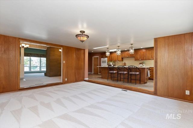7634 W Cambridge Dr, Boise, ID 83704