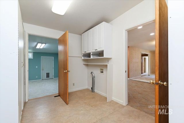 7634 W Cambridge Dr, Boise, ID 83704