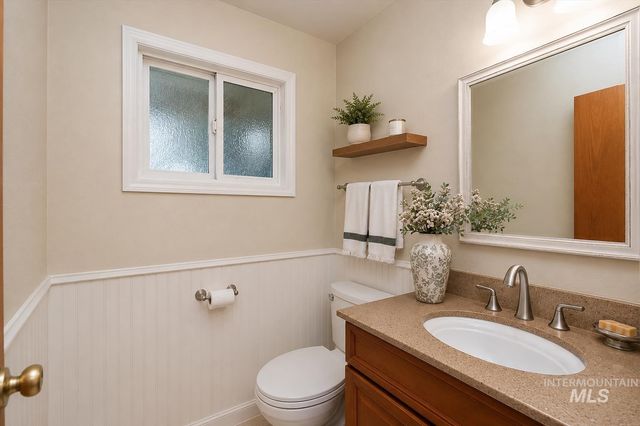 7634 W Cambridge Dr, Boise, ID 83704
