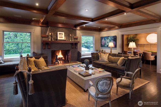 7735 Overlake Drive W, Medina, WA 98039