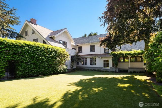 7735 Overlake Drive W, Medina, WA 98039