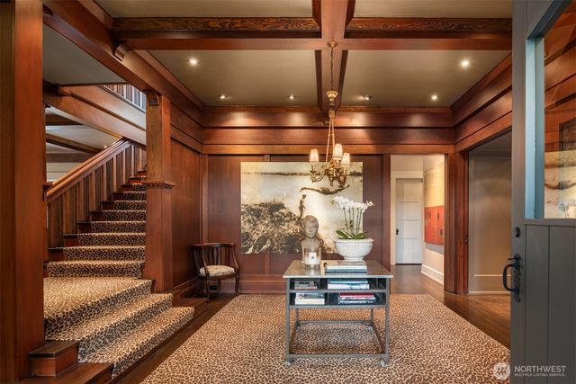 7735 Overlake Drive W, Medina, WA 98039