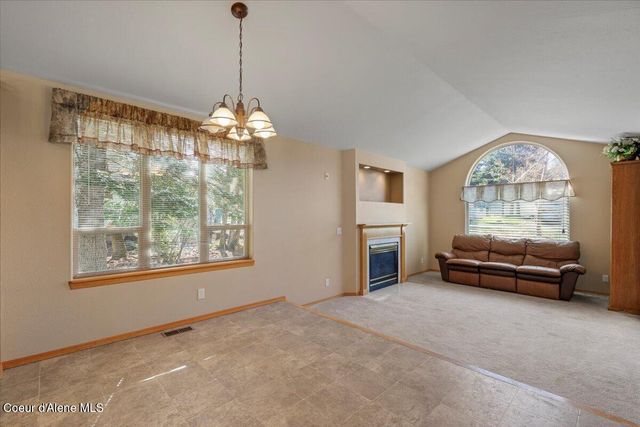 3089 E LAKE FOREST DR, Hayden Lake, ID 83835