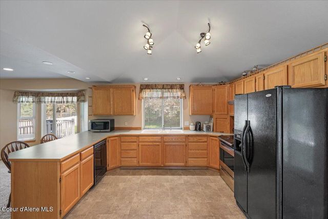 3089 E LAKE FOREST DR, Hayden Lake, ID 83835