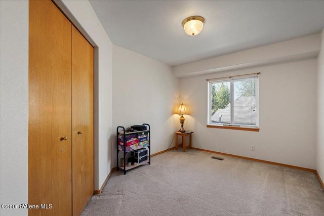 3089 E LAKE FOREST DR, Hayden Lake, ID 83835
