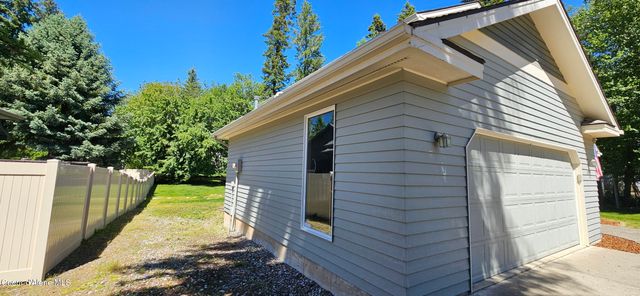 3089 E LAKE FOREST DR, Hayden Lake, ID 83835