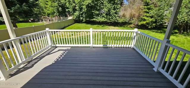 3089 E LAKE FOREST DR, Hayden Lake, ID 83835