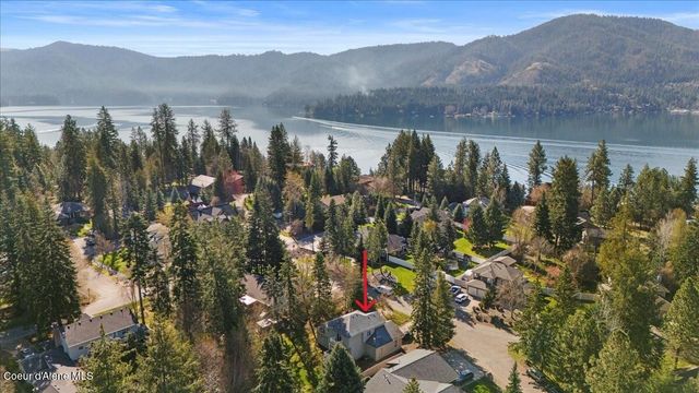 3089 E LAKE FOREST DR, Hayden Lake, ID 83835