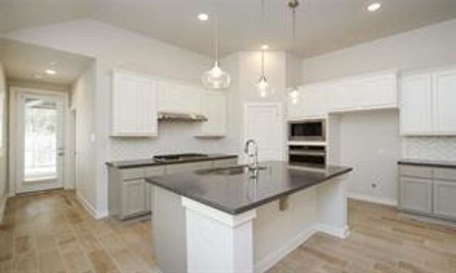 707 Lacebark Elm Trail, Conroe, TX 77318