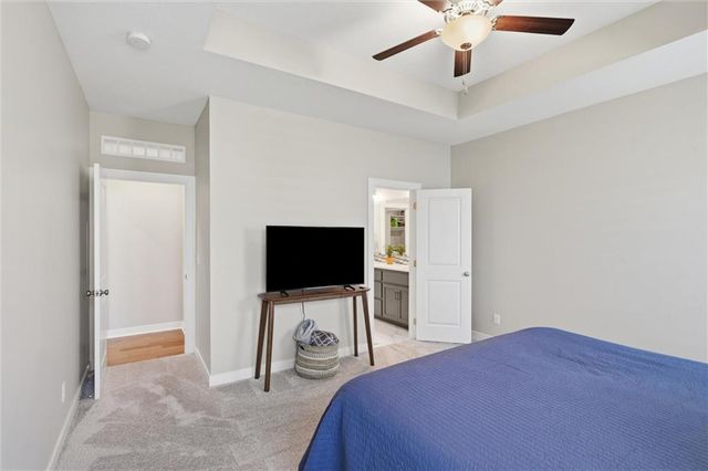 131 SE Briar Valley Lane, Blue Springs, MO 64064