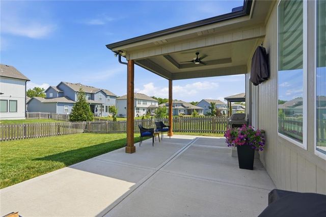 131 SE Briar Valley Lane, Blue Springs, MO 64064