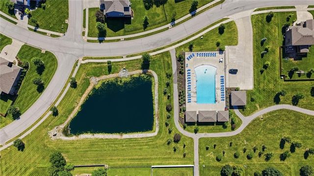 131 SE Briar Valley Lane, Blue Springs, MO 64064
