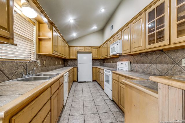 101 Sylvester, Poth, TX 78147