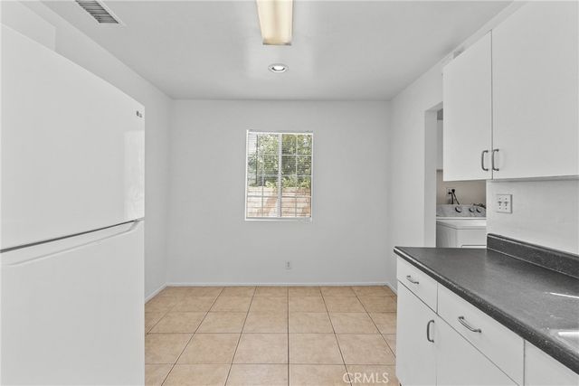 6906 Alabama, Canoga Park, CA 91303