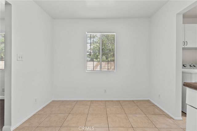 6906 Alabama, Canoga Park, CA 91303
