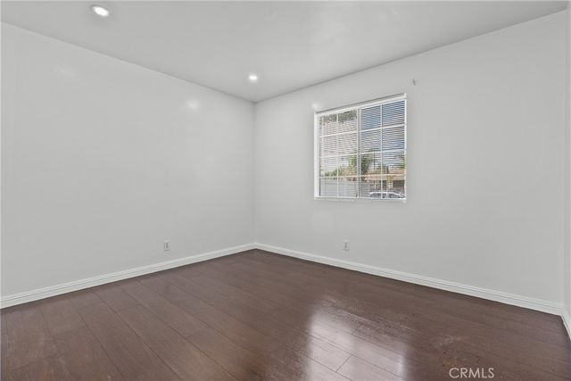 6906 Alabama, Canoga Park, CA 91303