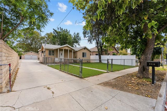 6906 Alabama, Canoga Park, CA 91303