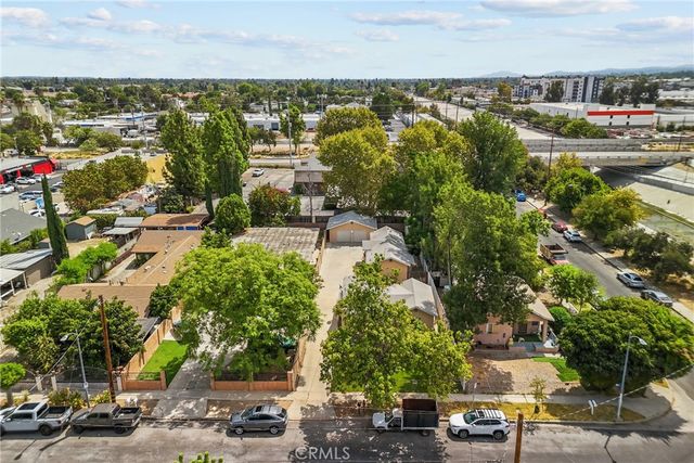 6906 Alabama, Canoga Park, CA 91303