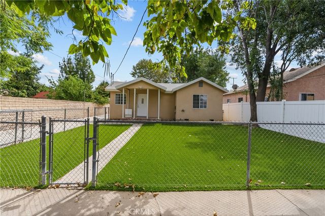 6906 Alabama, Canoga Park, CA 91303
