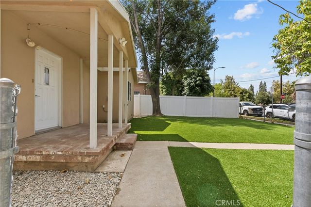 6906 Alabama, Canoga Park, CA 91303