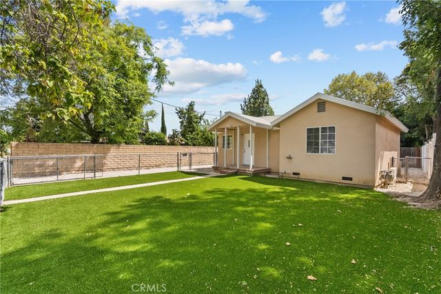 6906 Alabama, Canoga Park, CA 91303