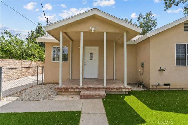 6906 Alabama, Canoga Park, CA 91303