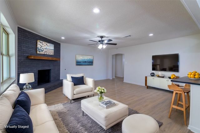 6192 Wrigley Way, Fort Worth, TX 76133