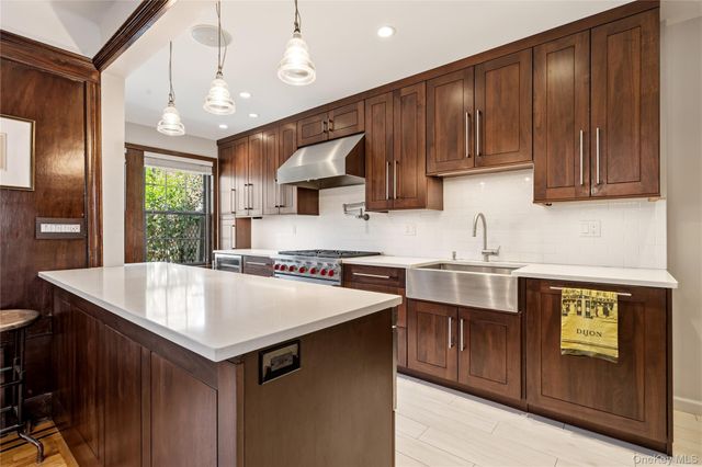 9215 68th Avenue, Forest Hills, NY 11375