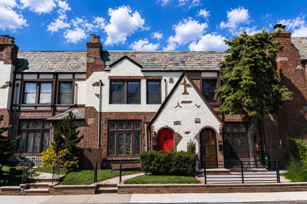 9215 68th Avenue, Forest Hills, NY 11375